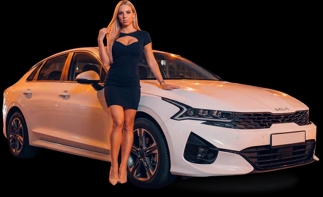 Девушка с машиной