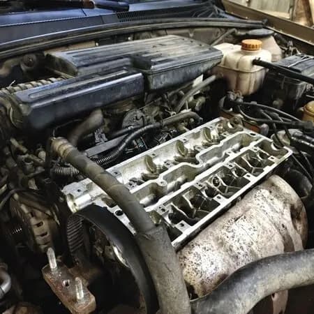 Двигатель автомобиля