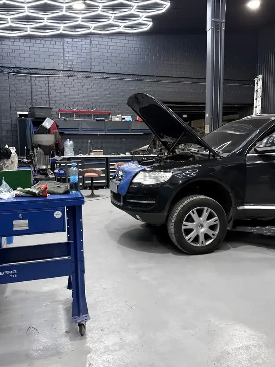 Почему машину уводит в сторону